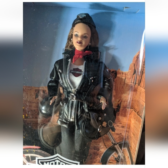 Barbie Vintage Harley Davidson Collector Limited Edition Doll 1998 New in Box. - Picture 4 of 7